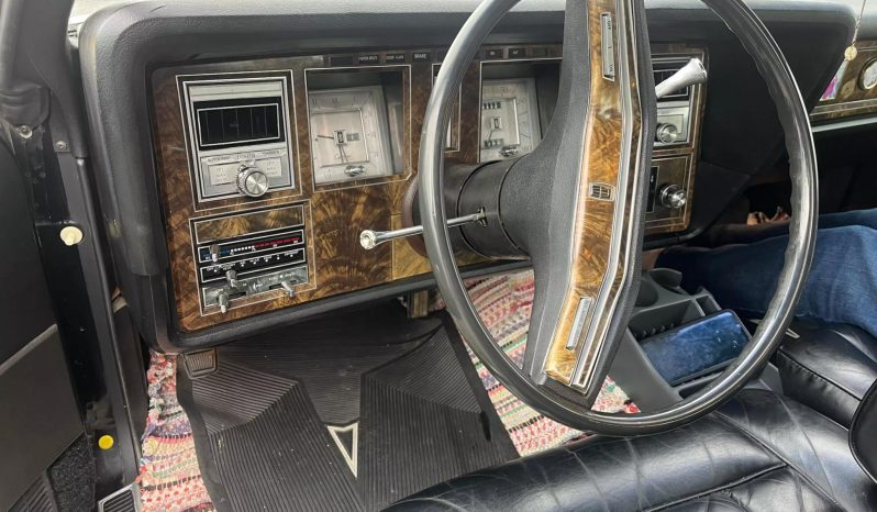 
								1977 LINCOLN MARK 5 full									