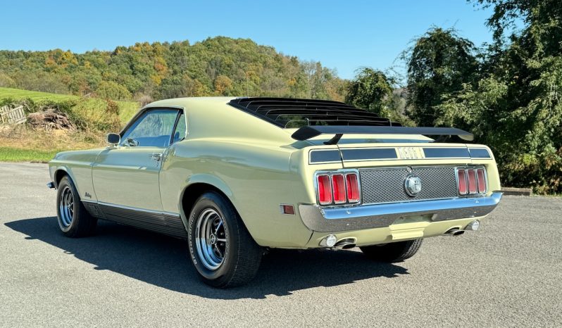 
								1970 Ford Mustang Mach One Cobra Jet full									